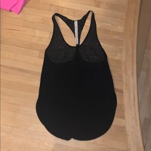 black lululemon tank top